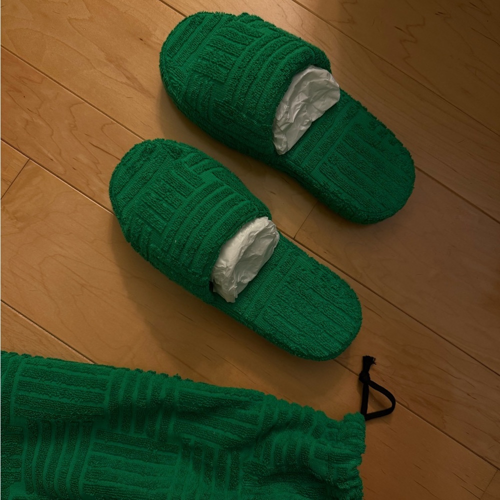 Bottega Veneta Green Resort Sandals